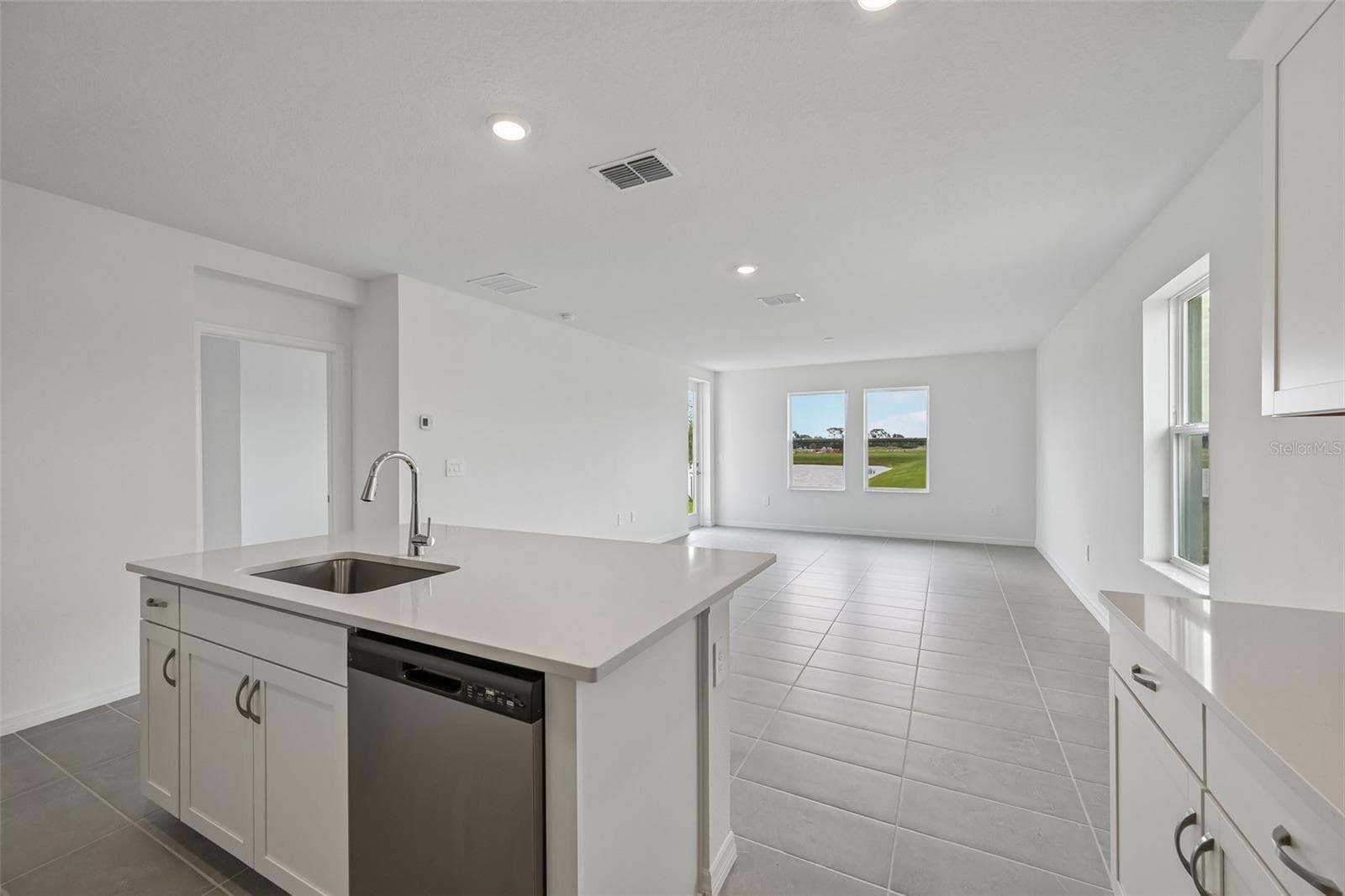 9014 Optimist Way photo 5