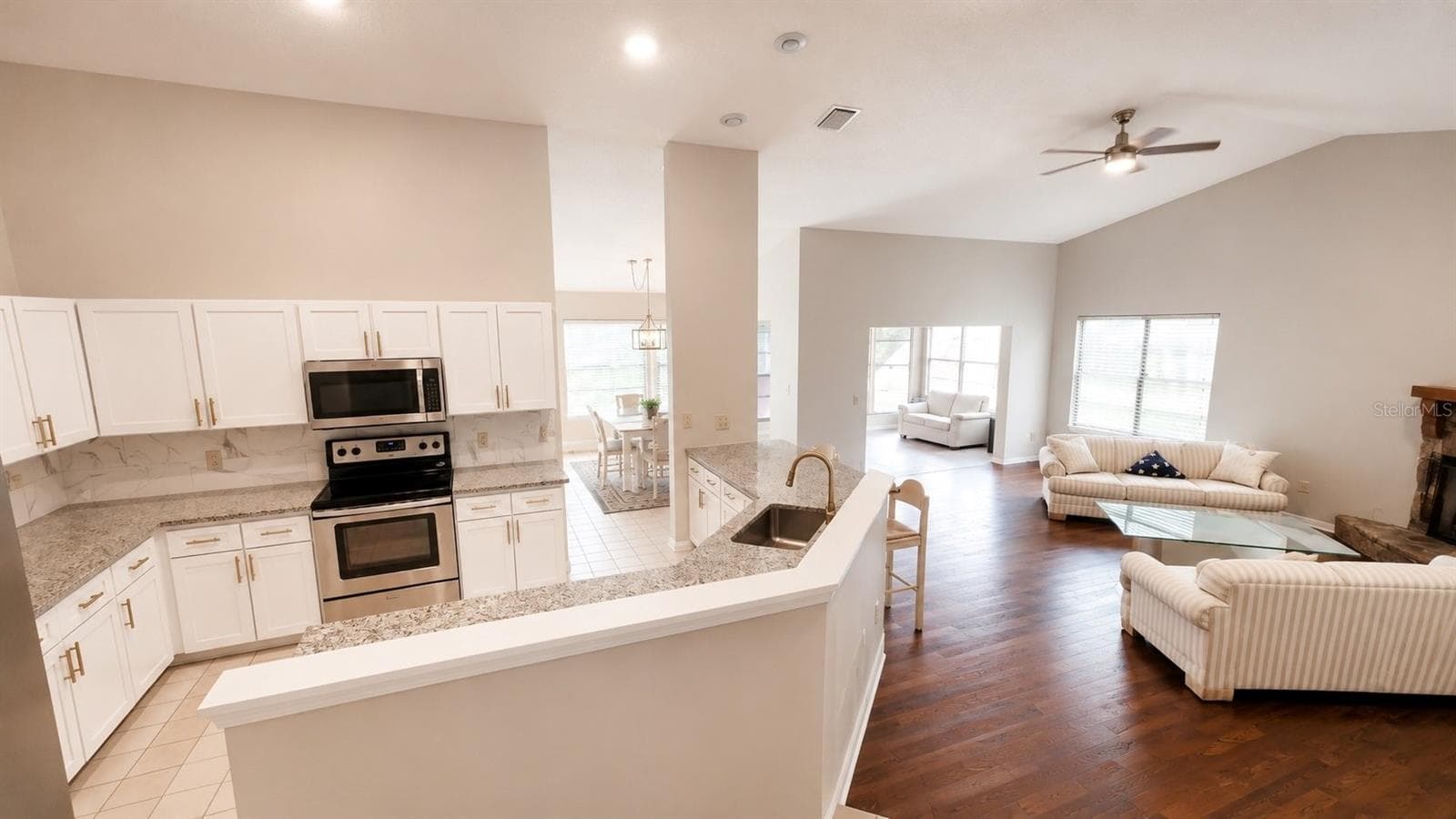 13036 Topflite CT photo 4