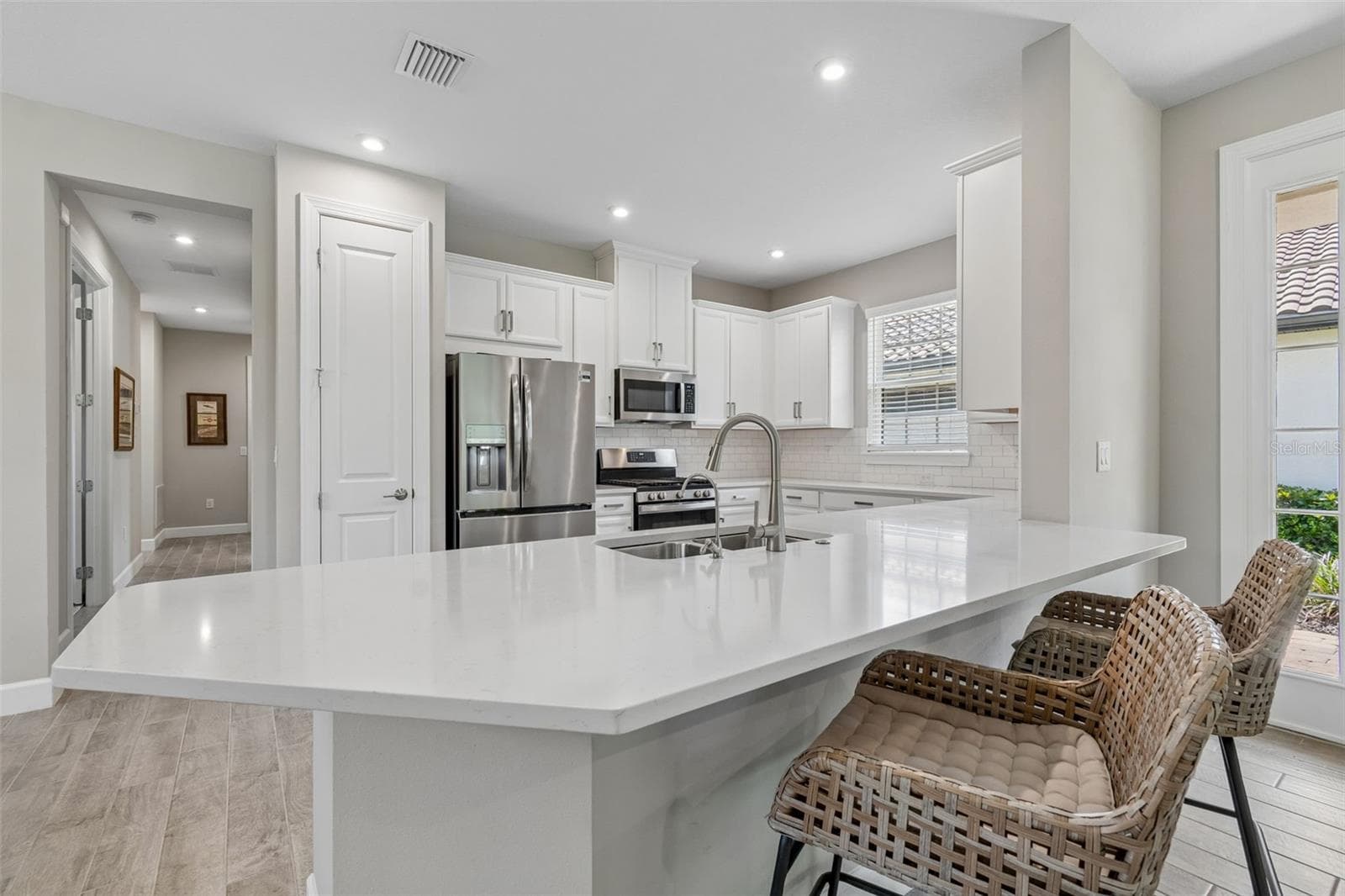4333 Cairoli CT photo 2