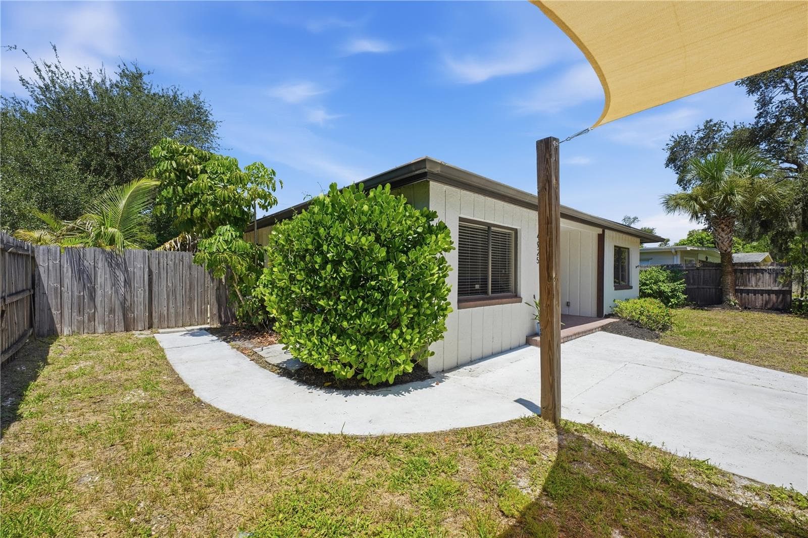 4925 Remington Dr photo 3
