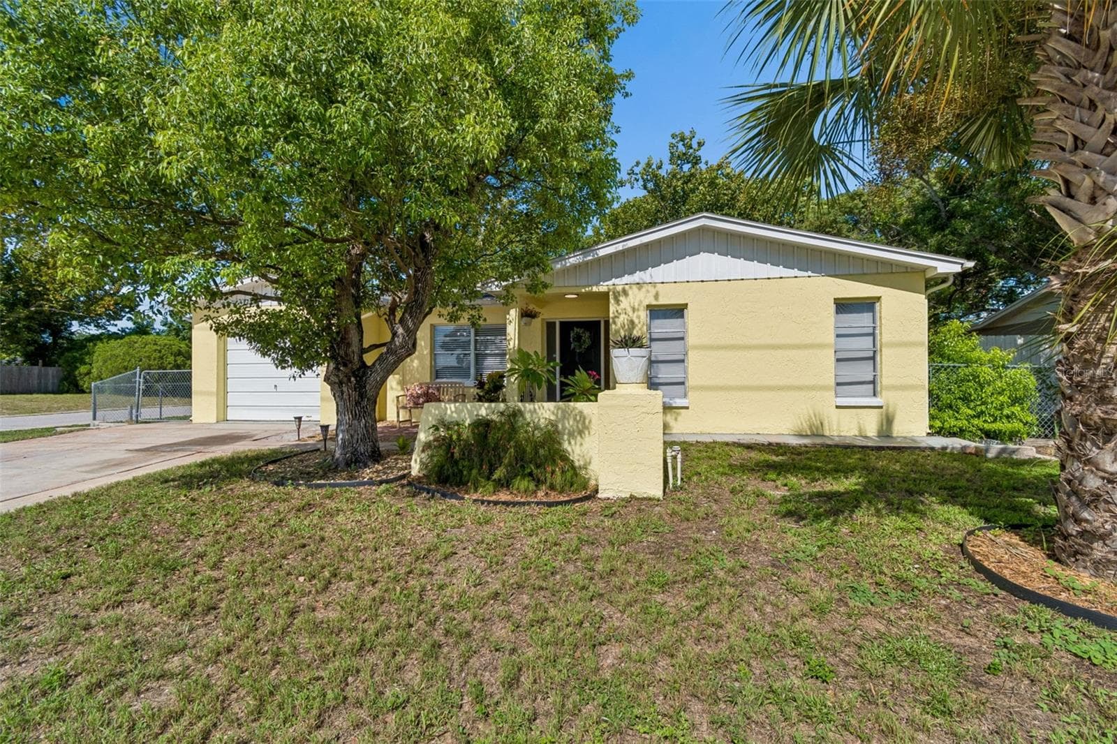 9631 Marlinton Ln photo 2