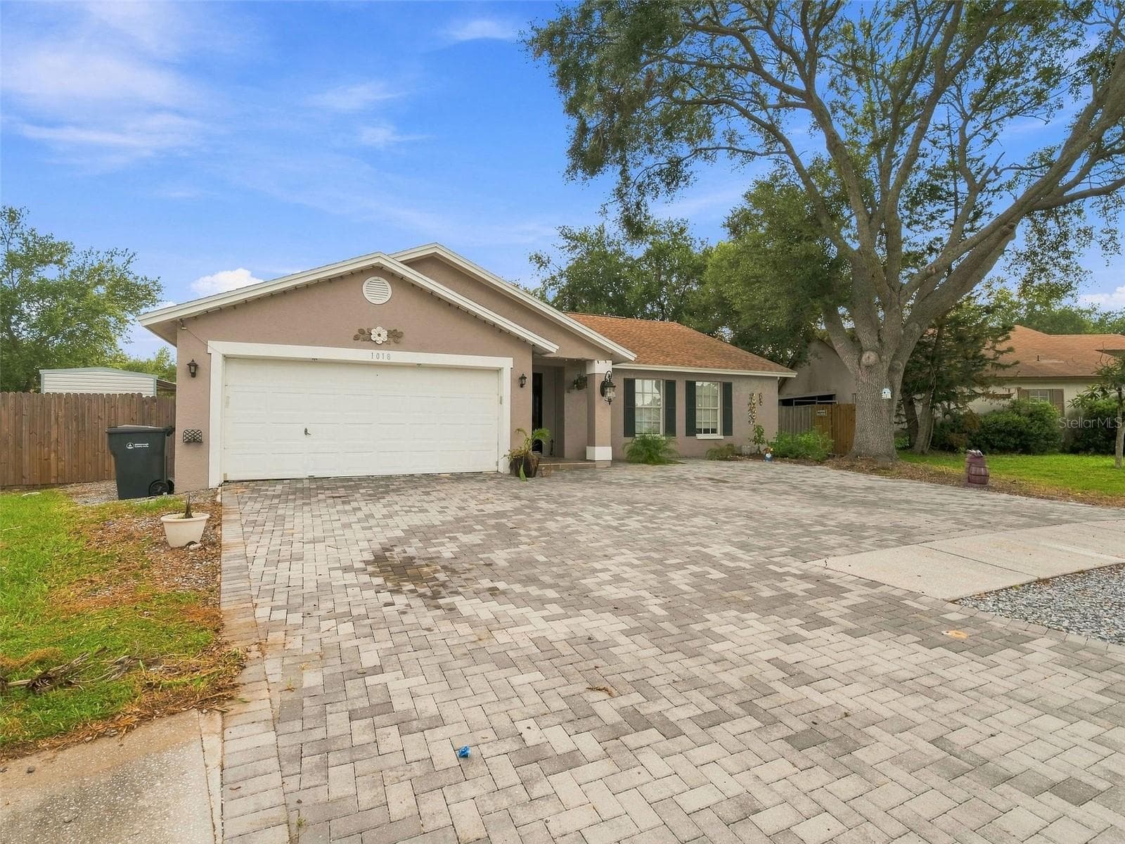 1018 Peachwood Dr photo 5