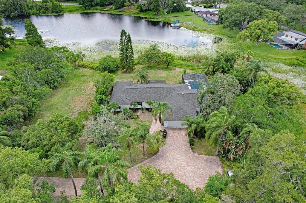 1350 Eckles Dr photo 2