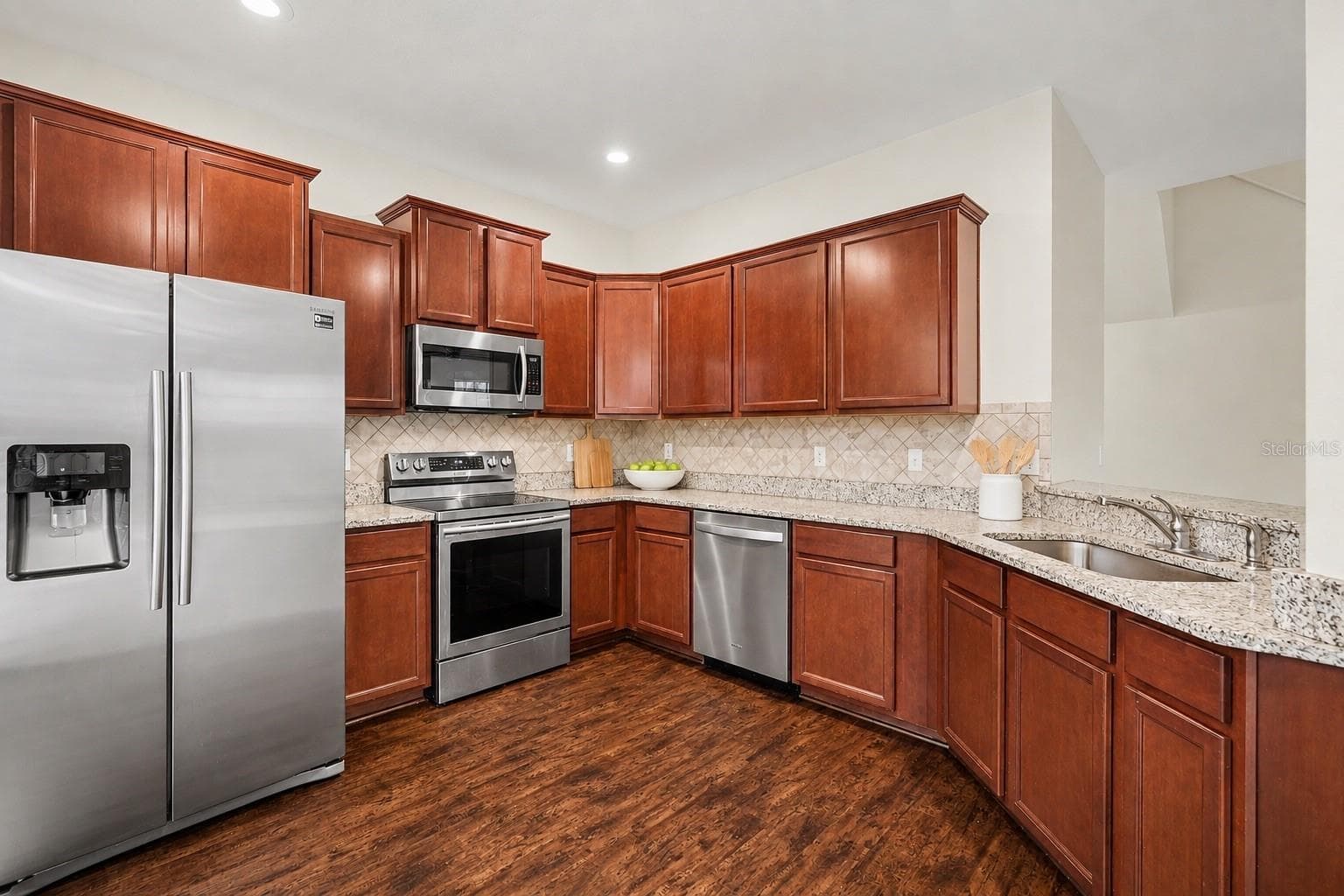 5520 Kinglethill Dr photo 2