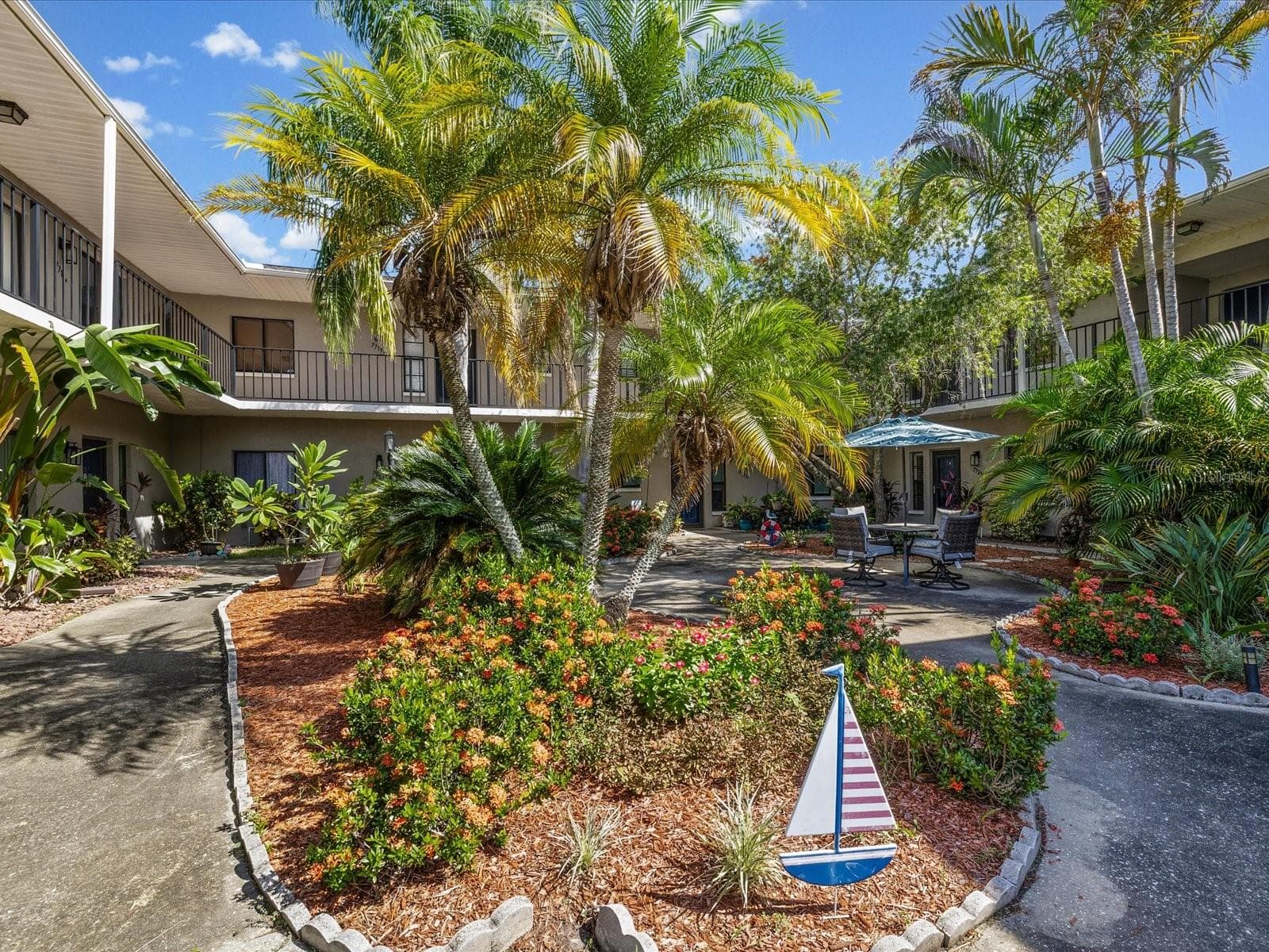 7719 Cosme Dr #1 photo 2