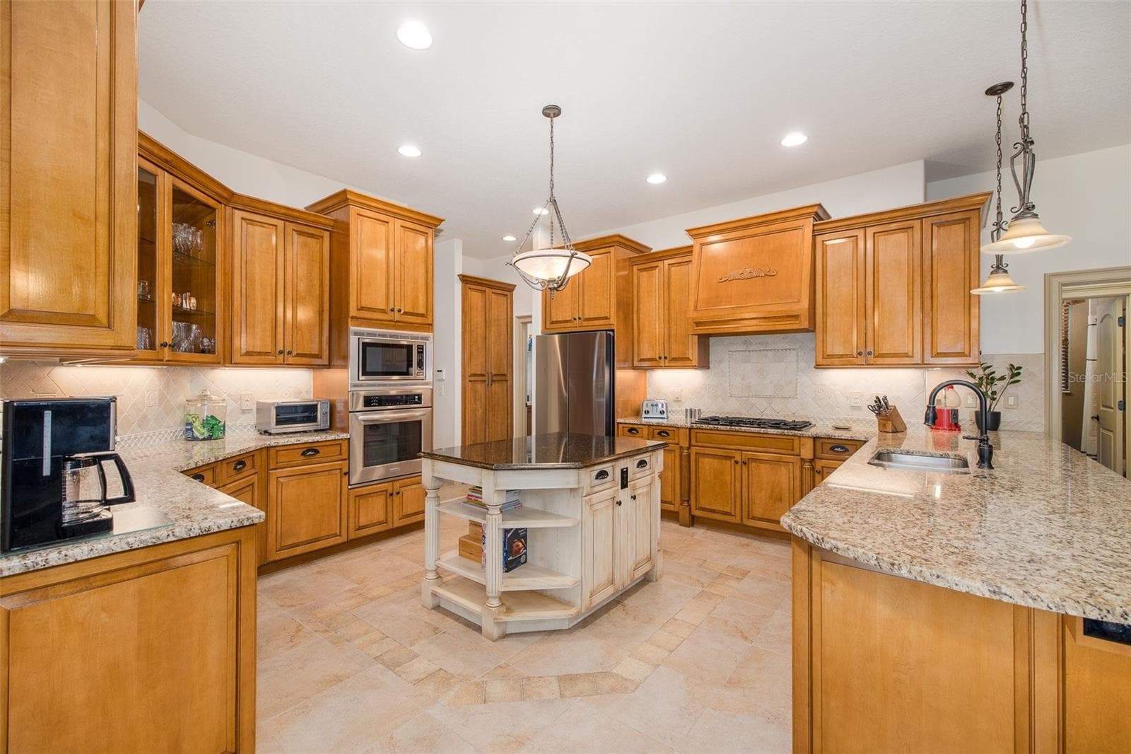 15312 Azra Dr photo 4
