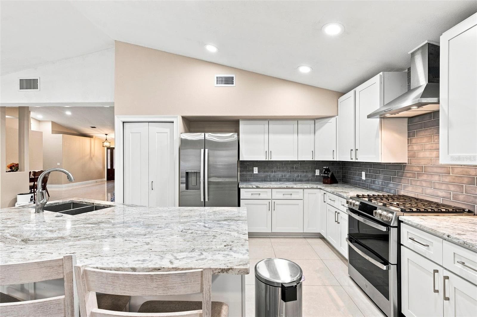 16502 Cayman Dr photo 3