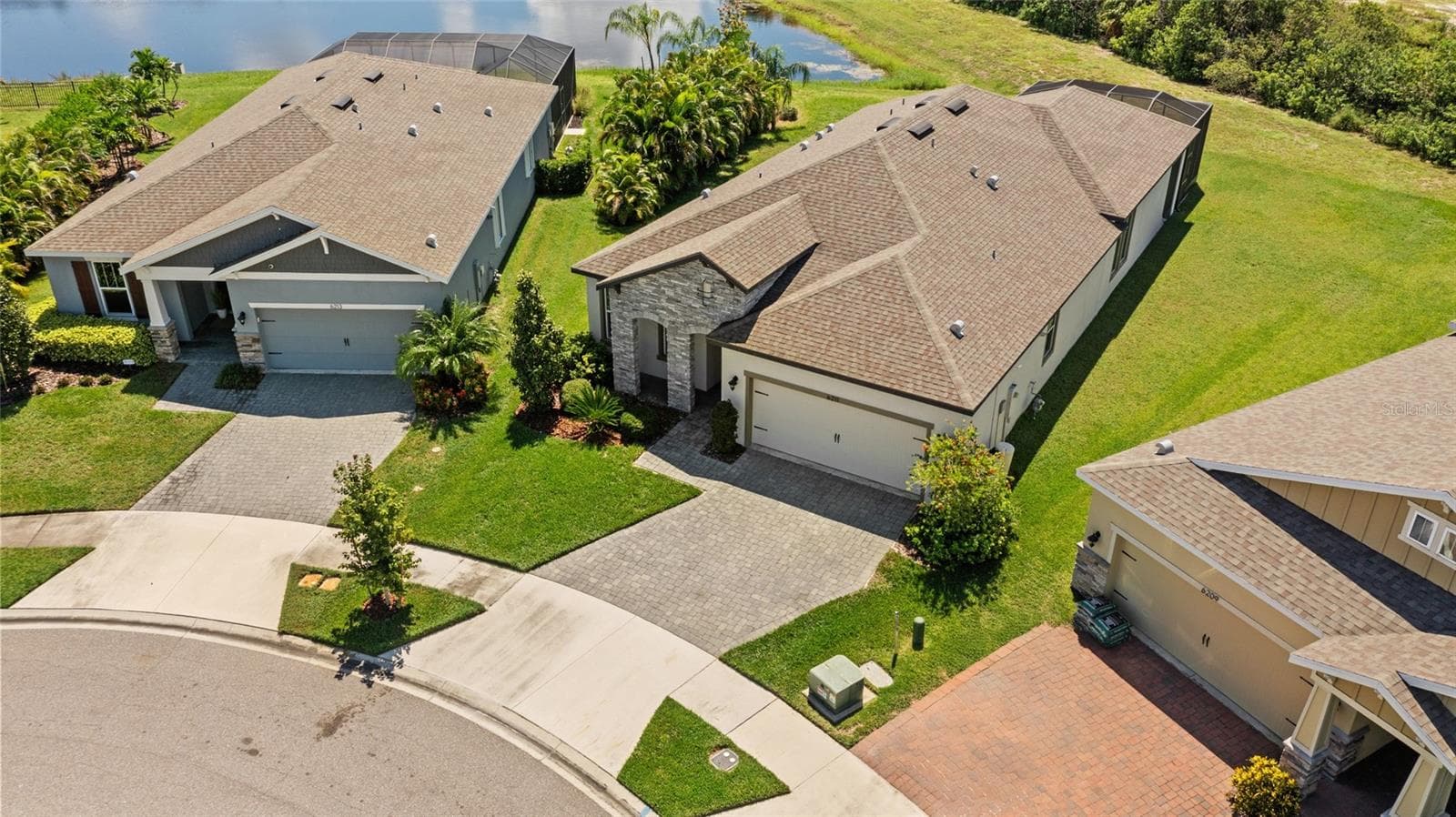 6211 Sea Air Dr photo 3