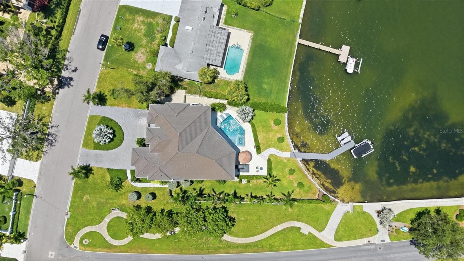 387 S Shore Dr photo 2