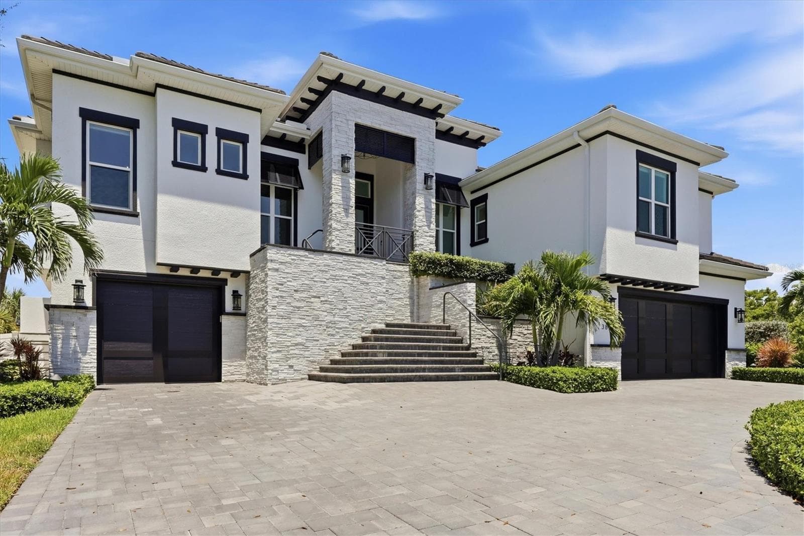 387 S Shore Dr photo 4