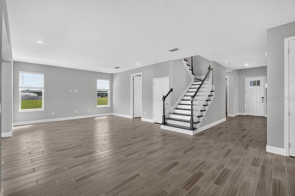 35709 Emberview Dr photo 3
