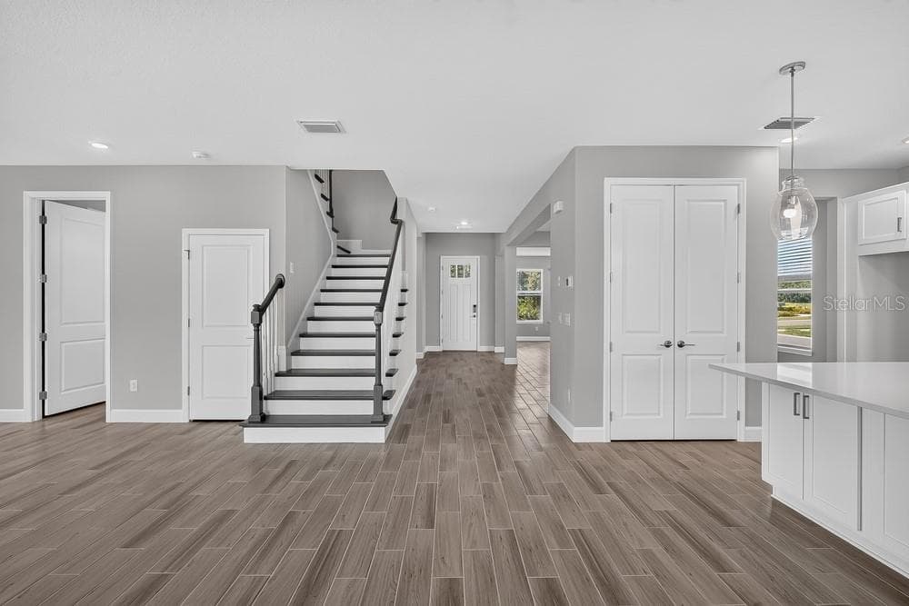 35709 Emberview Dr photo 5