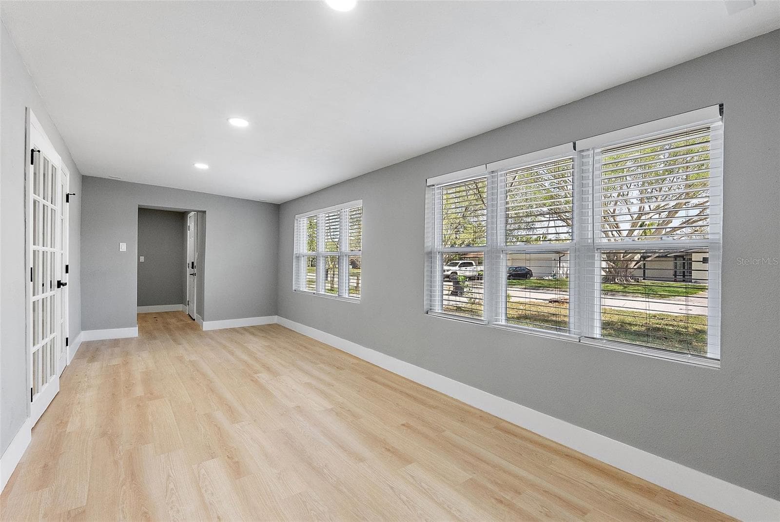 3926 Helena St NE photo 5