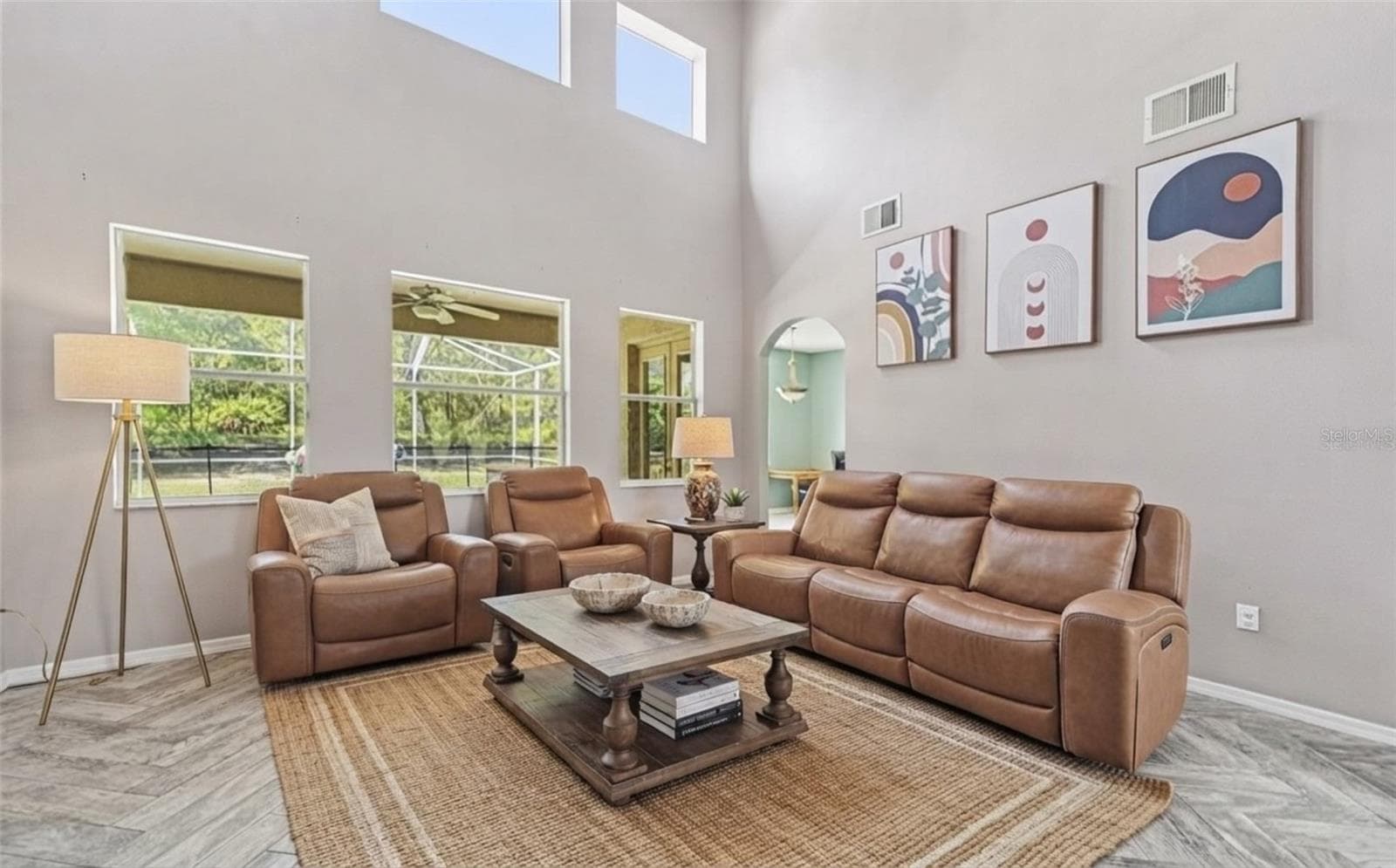 10724 Patrick Ave photo 3