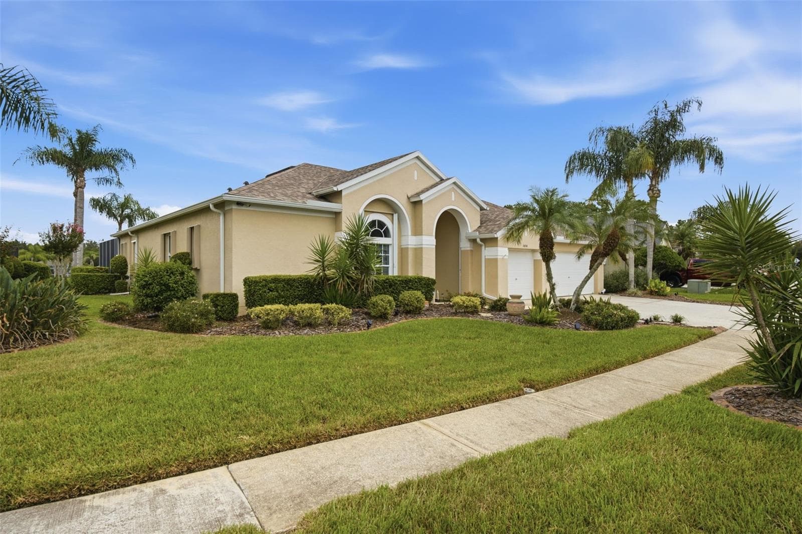 5454 Spectacular Bid Dr photo 3