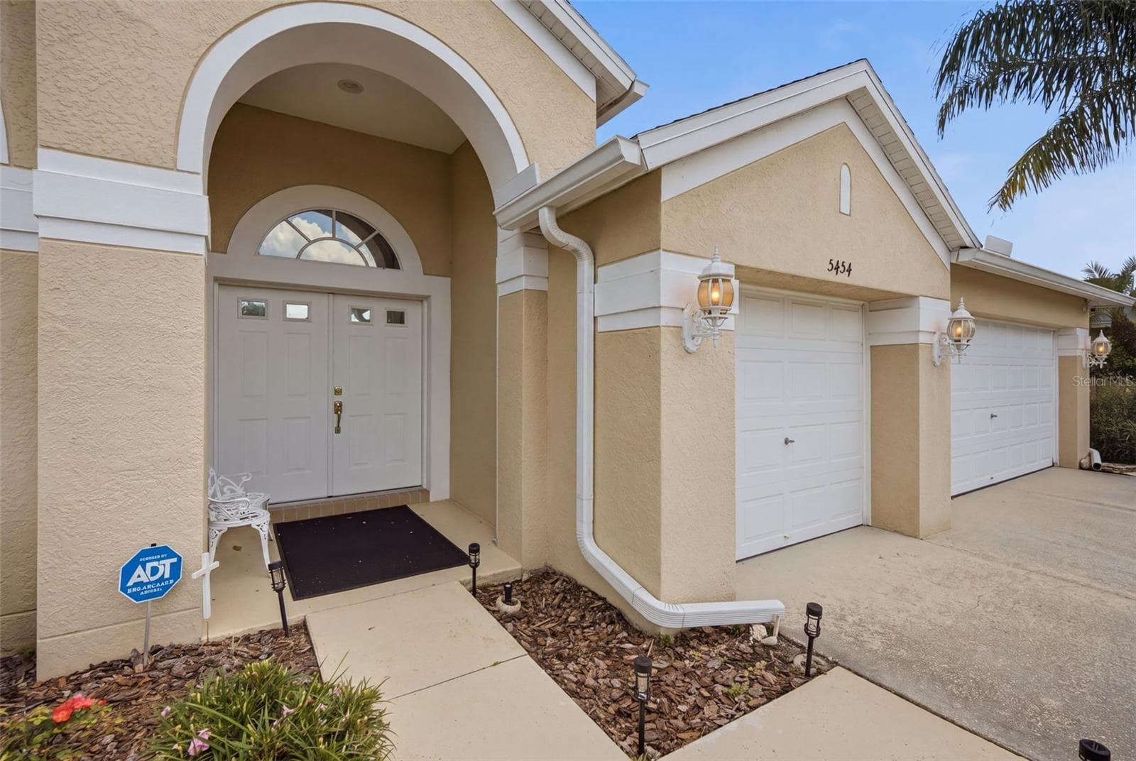 5454 Spectacular Bid Dr photo 5