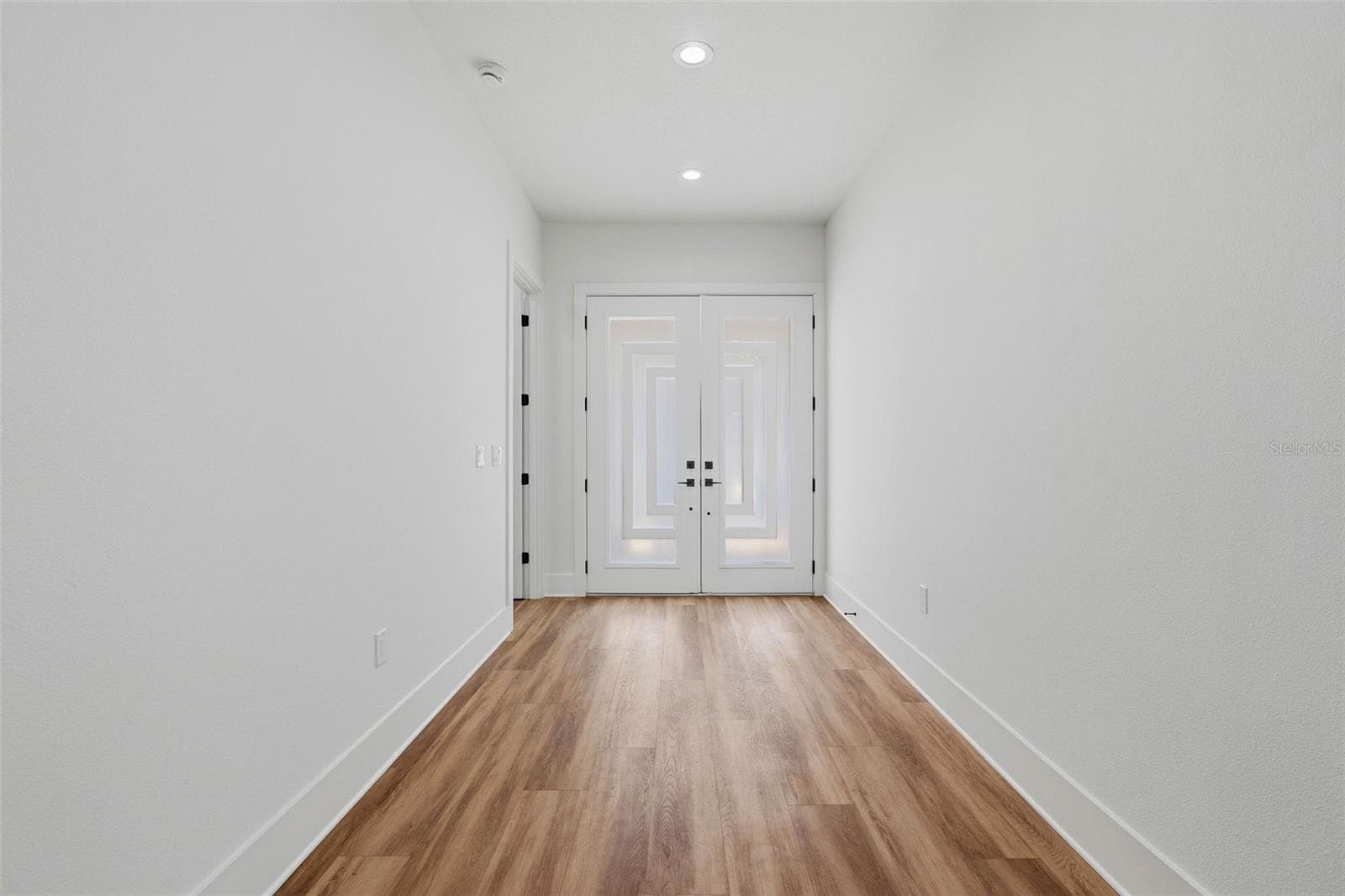2914 W Walnut St photo 3