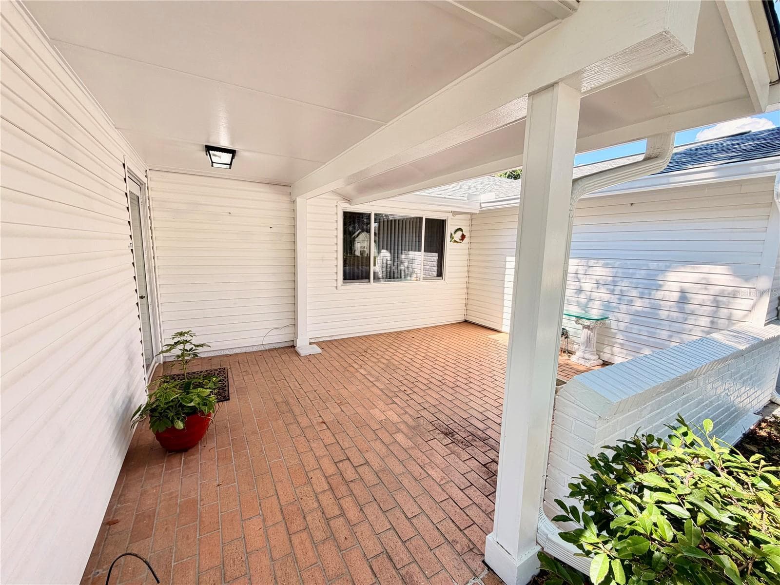 8207 MILL Creek Ln photo 3