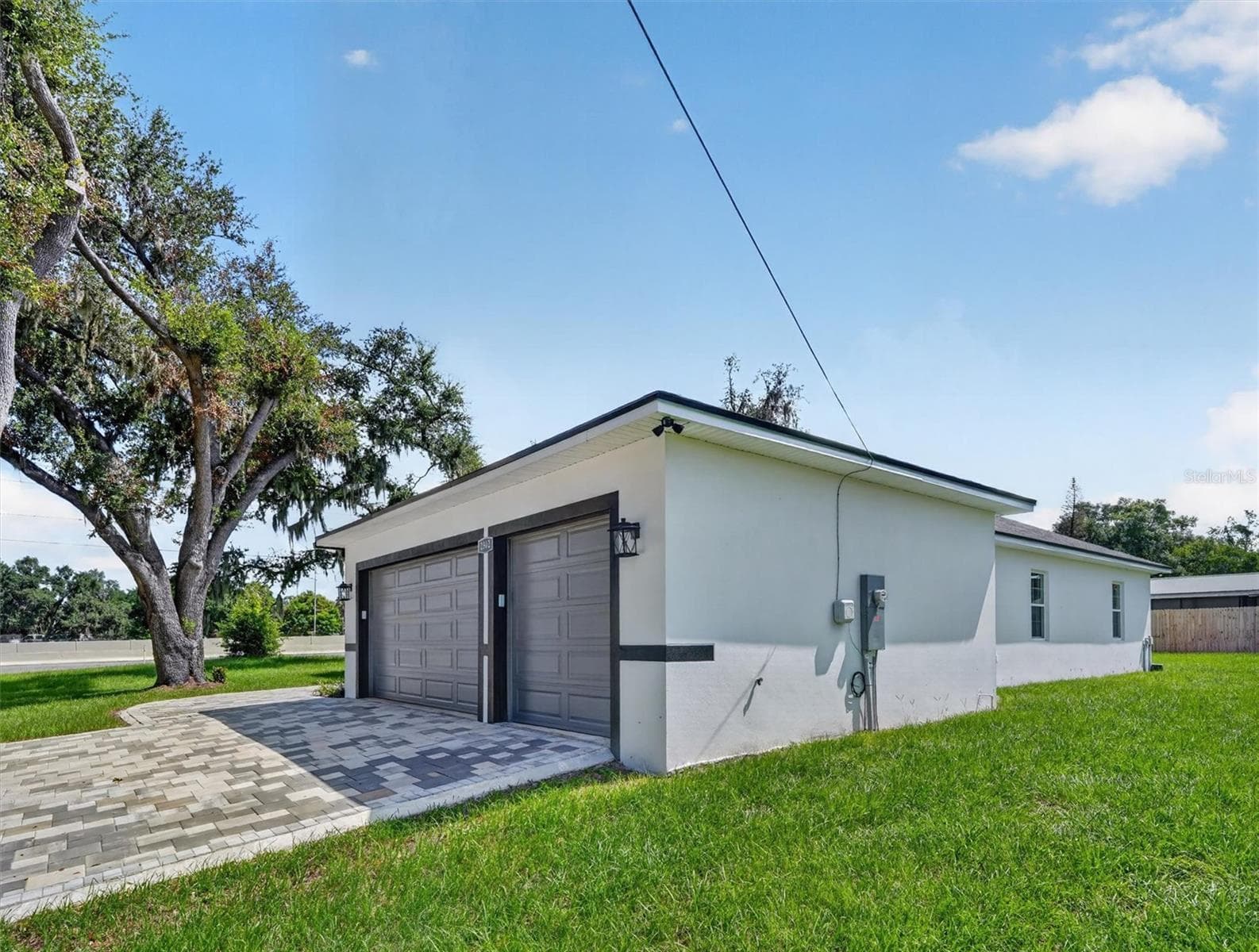 2302 Allen Dr photo 5