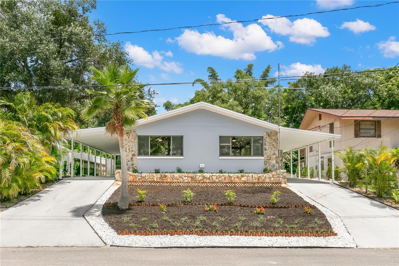1435 Wegmann Dr photo 3