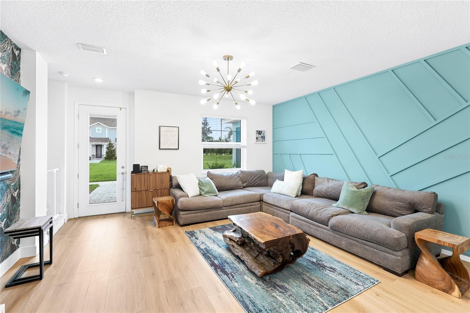 1808 Fender Ln photo 5
