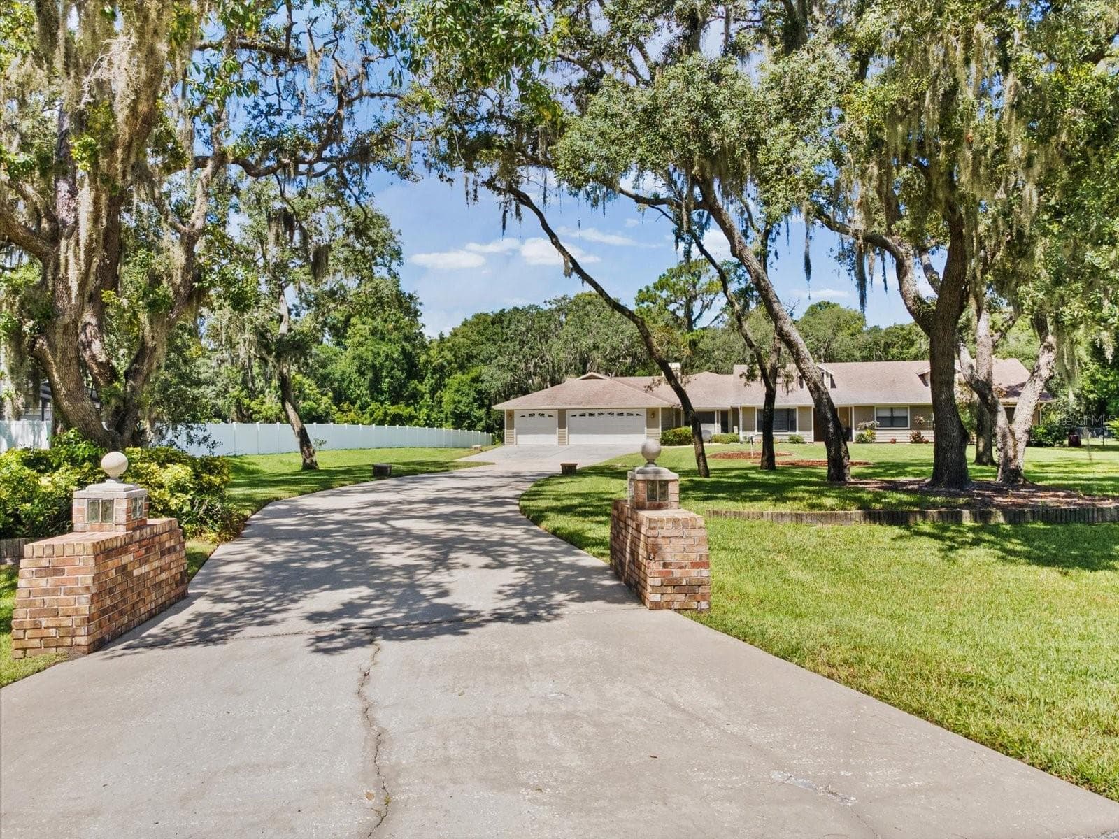 6655 Millstone Drive photo 2