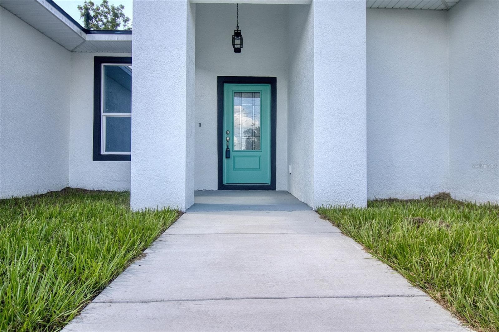 1246 Herschell St photo 3