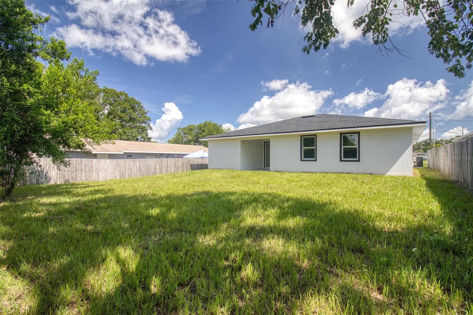 1246 Herschell St photo 4