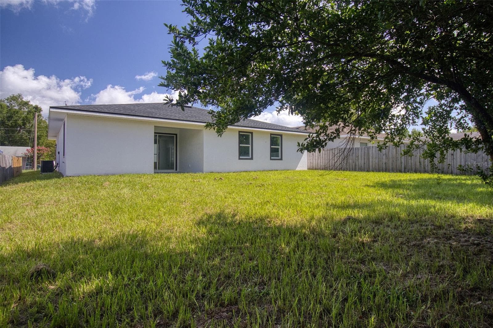 1246 Herschell St photo 5