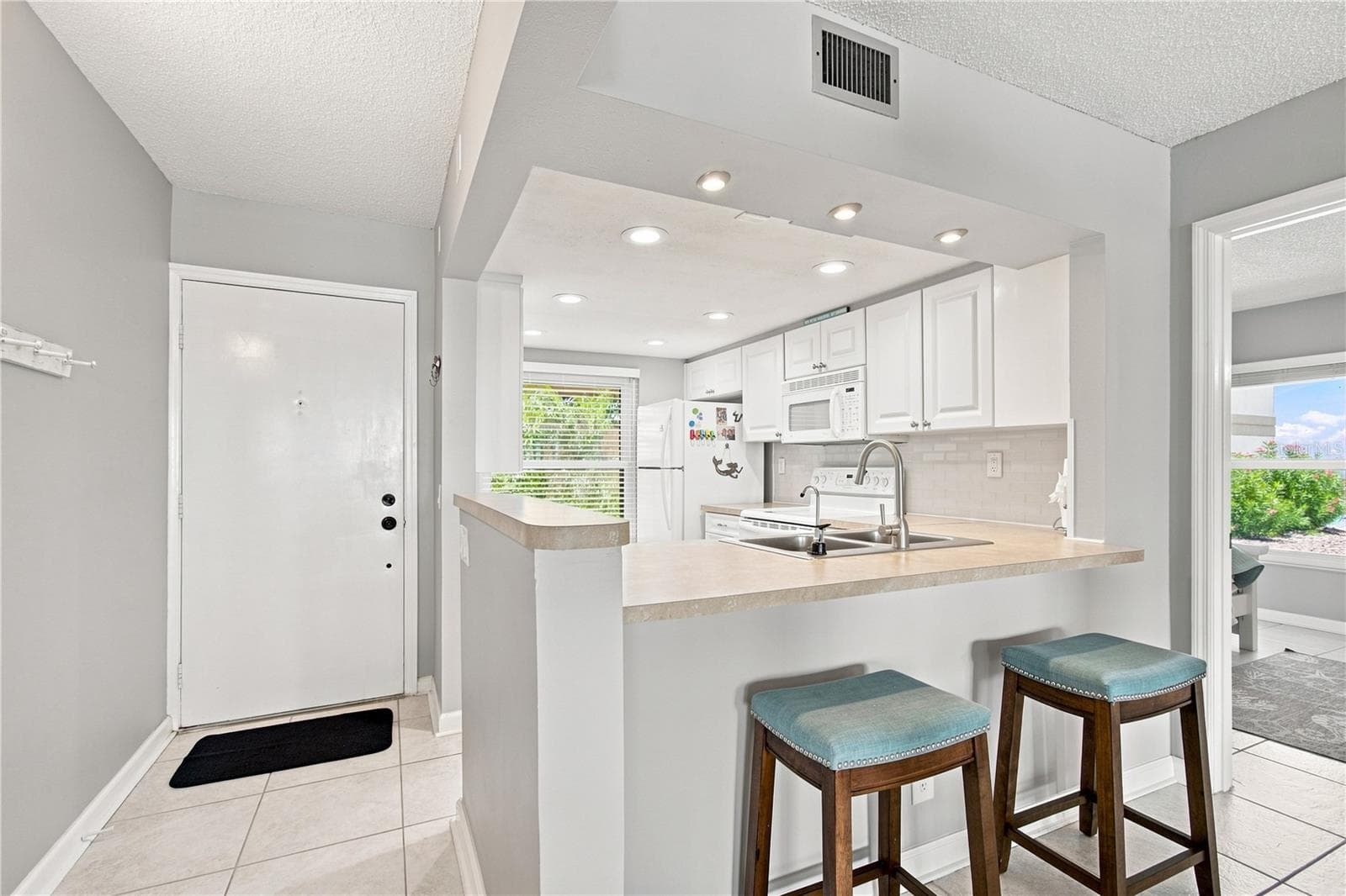 6177 Sun Blvd #109 photo 4