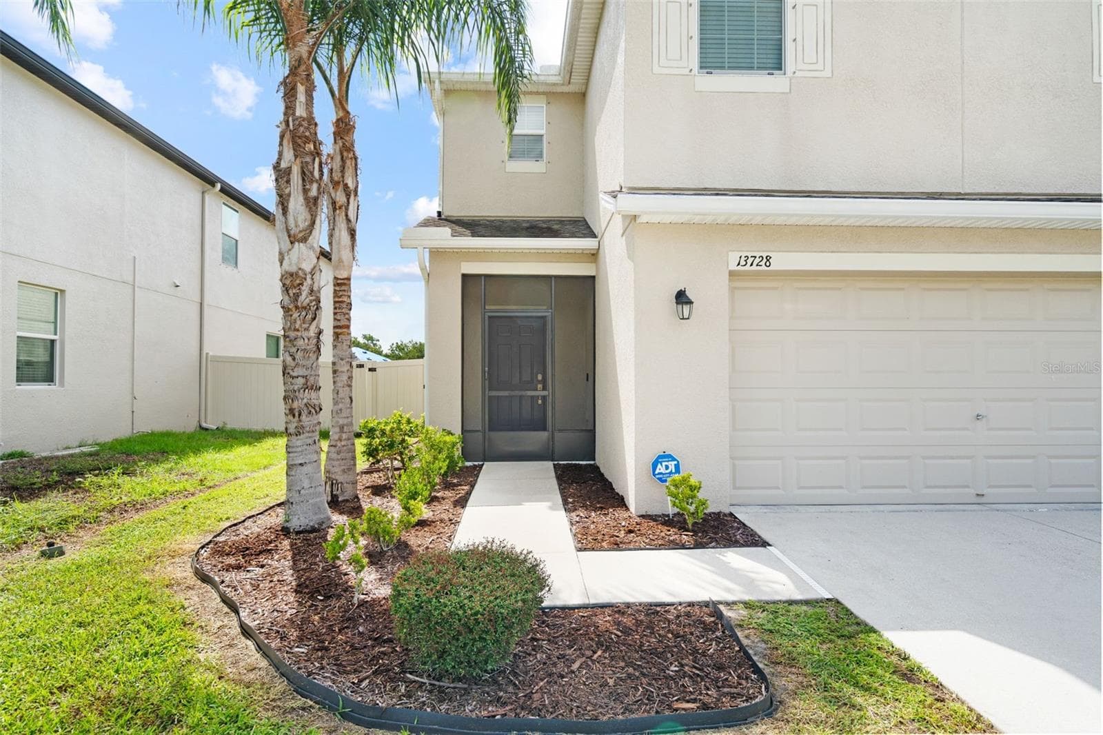 13728 Reindeer Cir photo 4
