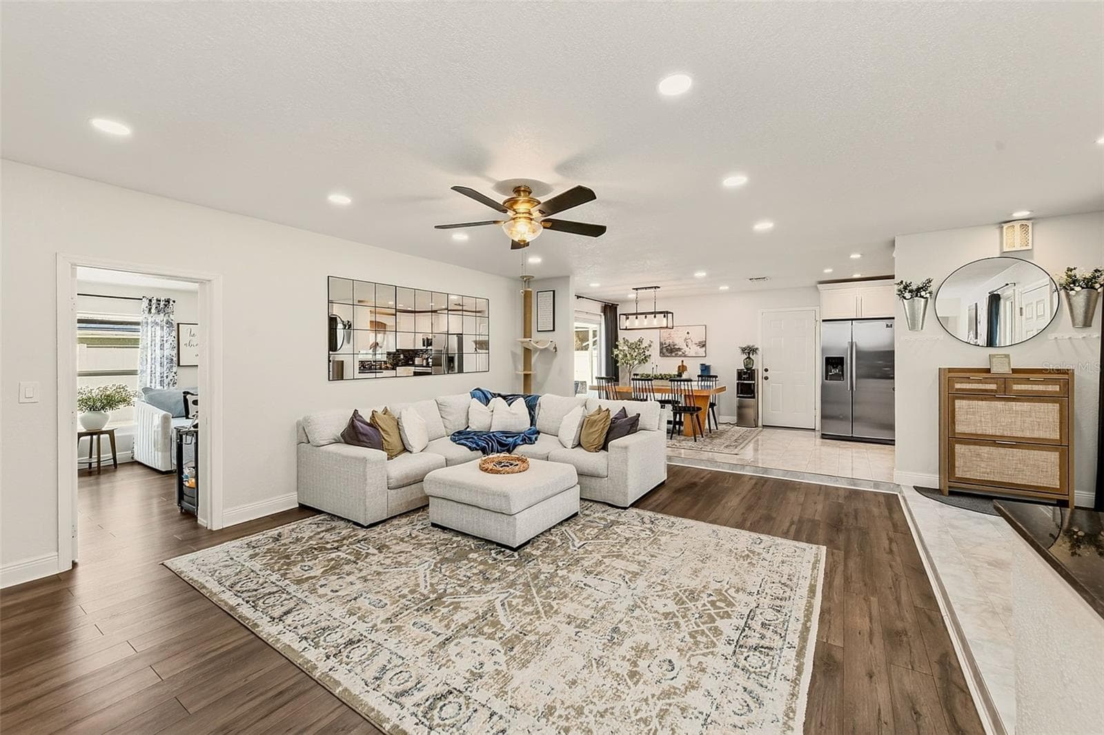 2165 Campus Dr photo 4