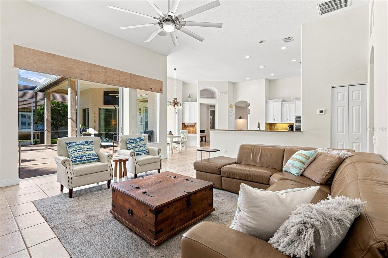 5091 Jasmine Way photo 4