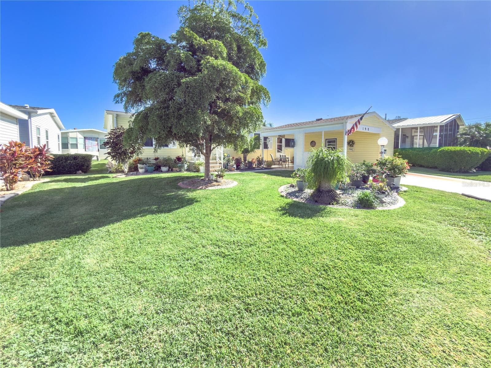 190 Nightingale Cir photo 4