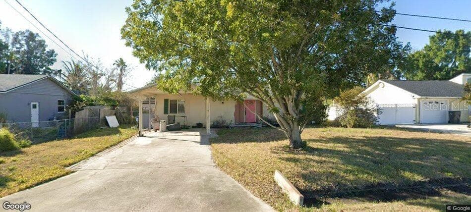 311 42nd Street CT W photo 2