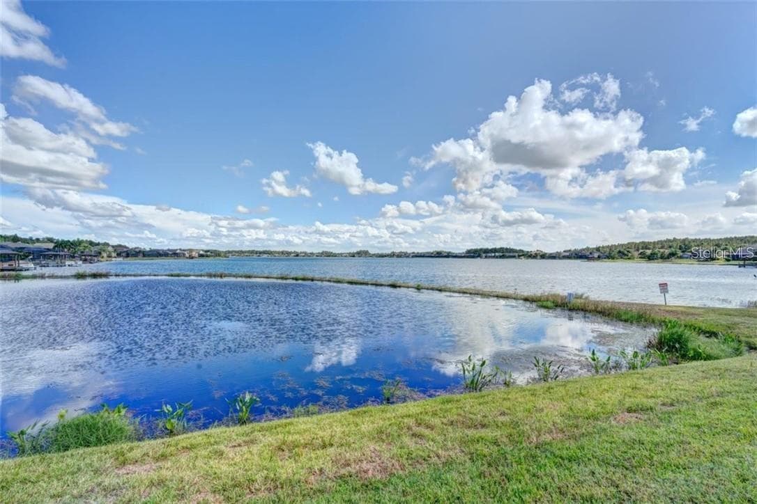 16215 Ivy Lake Dr photo 4