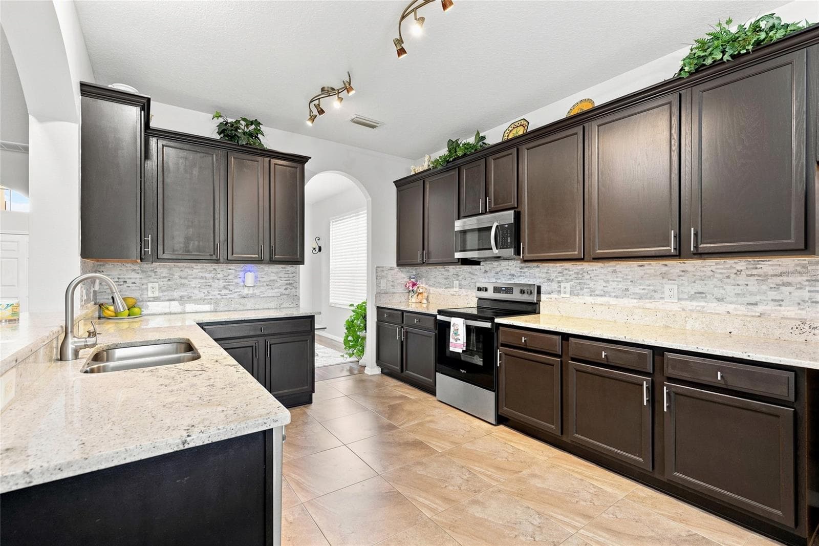 29719 Cedar Waxwing Dr photo 5