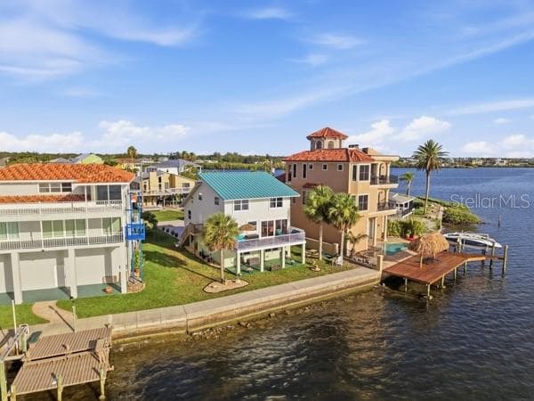 6421 Driftwood Dr photo 3
