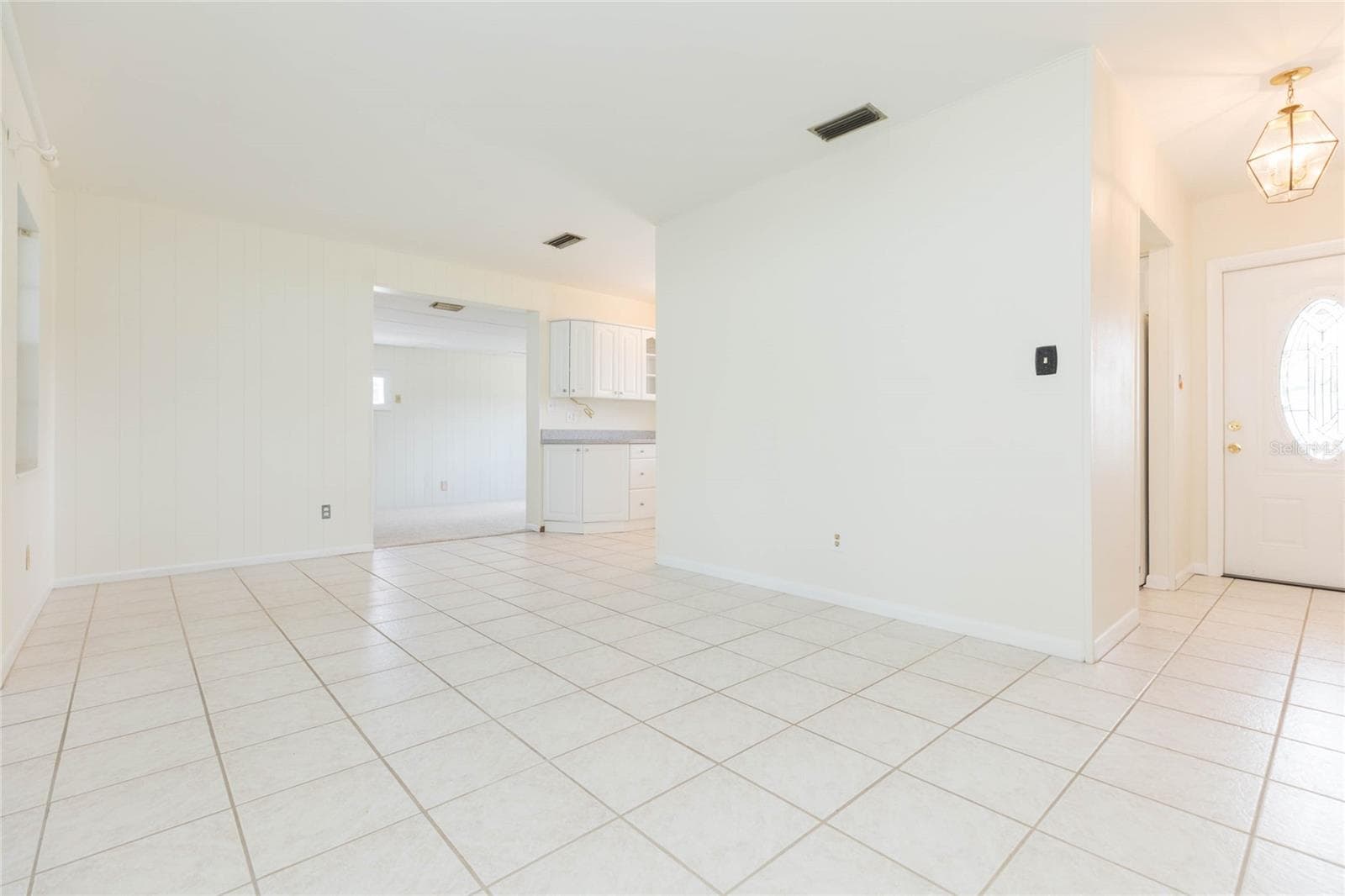 4524 Picadilly St photo 2