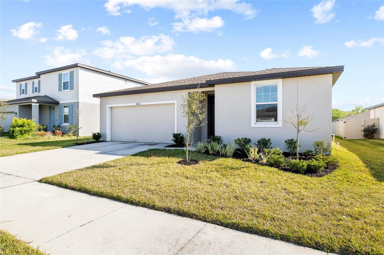 38602 Finn Clover Ln photo 2