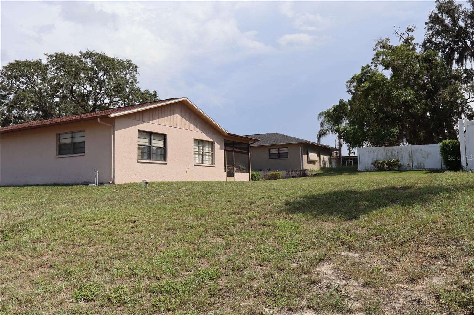 8949 Forest Lake Dr photo 3