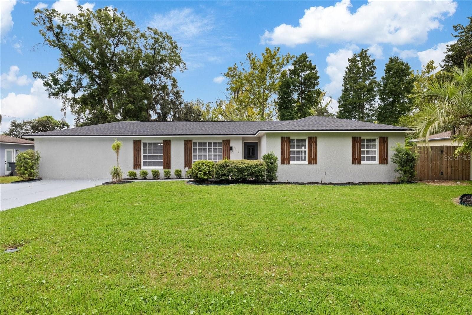 3417 Lori Ln S photo 3