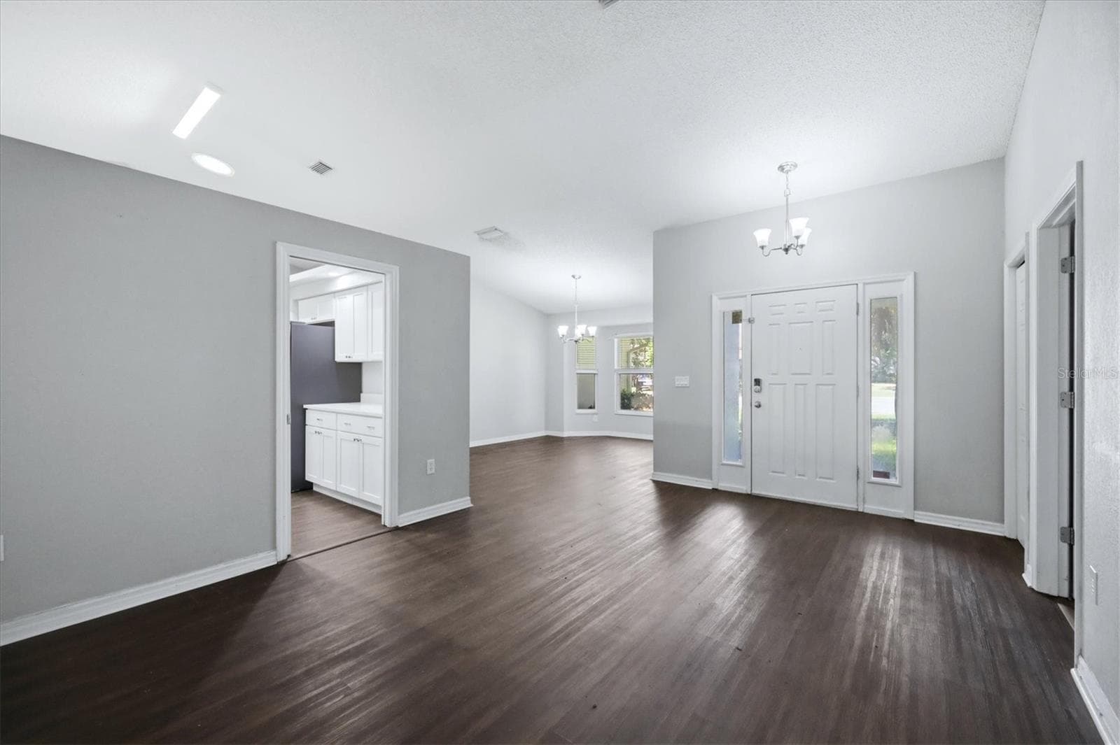 4537 Chimney Creek Dr photo 4