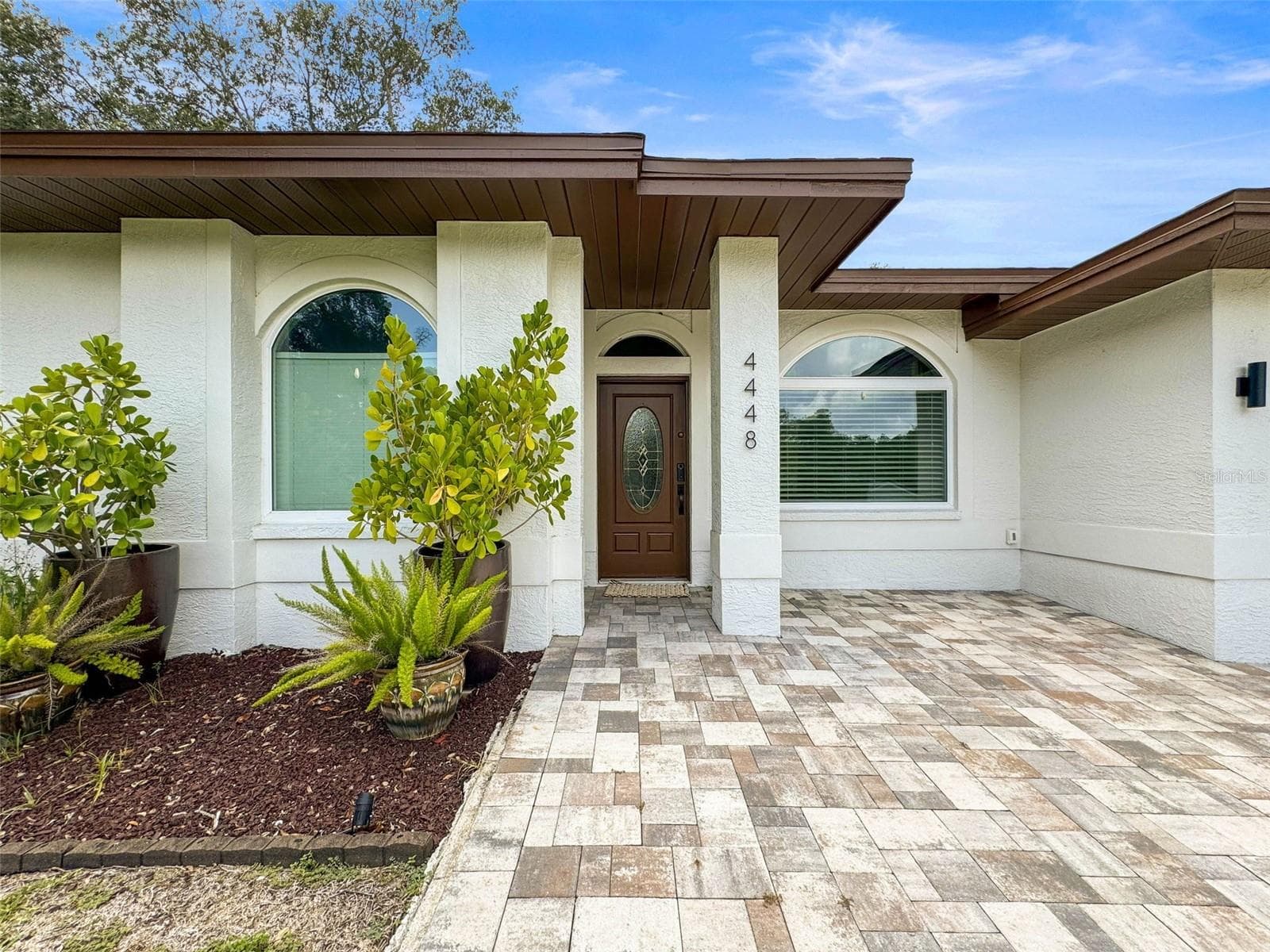 4448 Glenbrook Dr photo 3