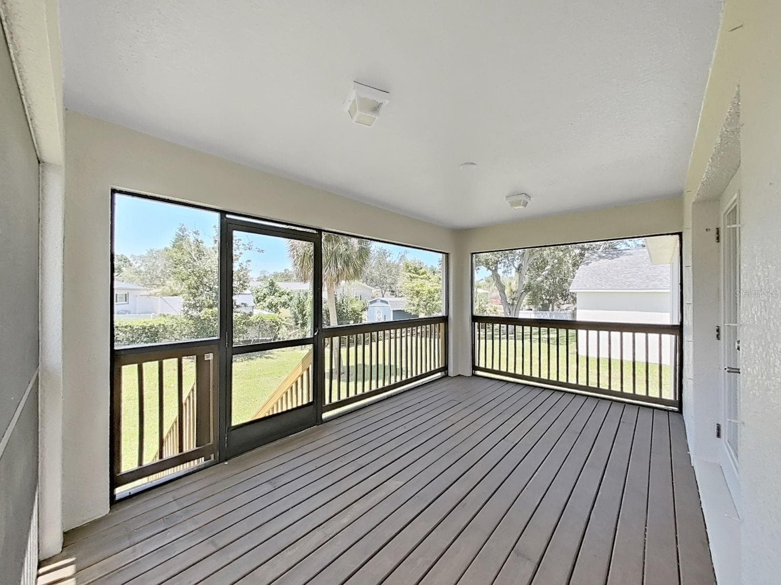 1025 Lake Avoca Pl photo 4