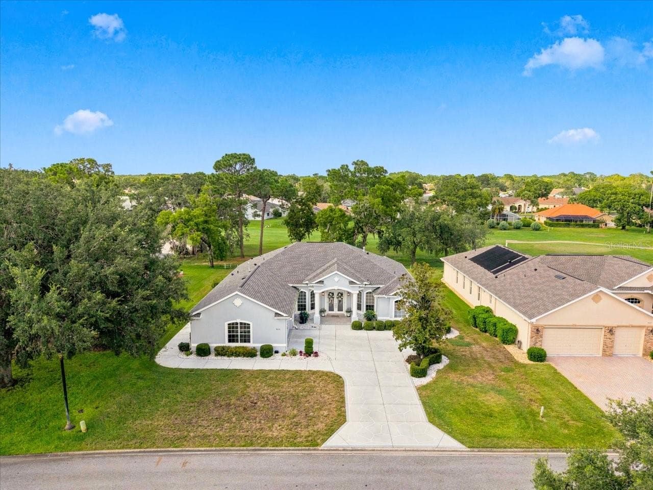 9251 Grand Cypress Dr photo 2