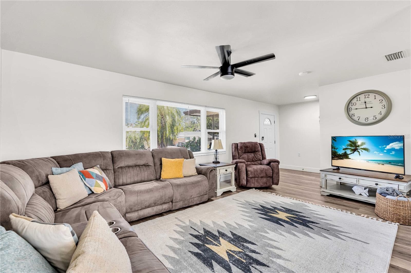4610 Ardale St photo 3