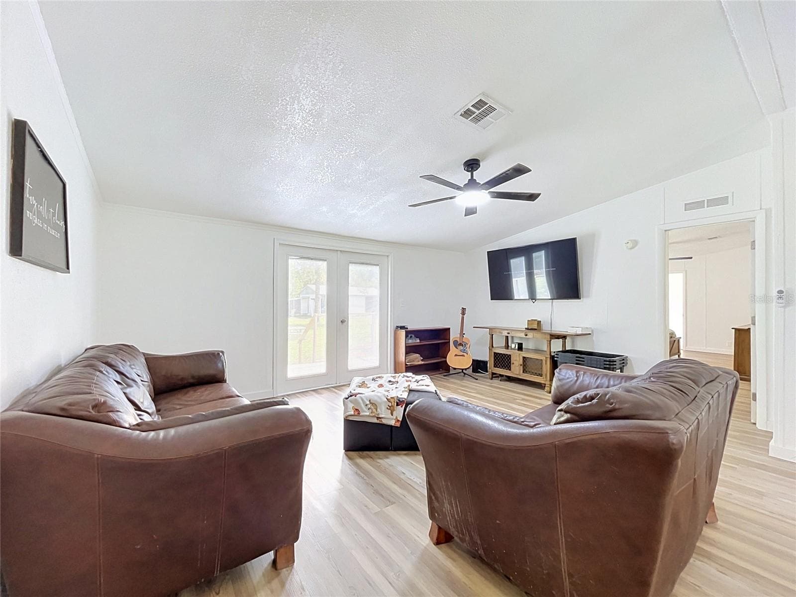 12717 Farmettes Rd photo 4