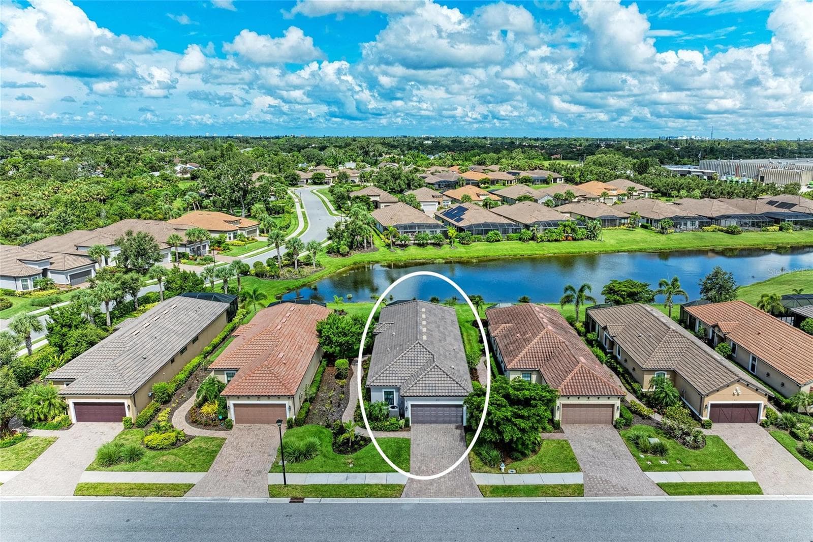 8737 Bellussi Dr photo 3