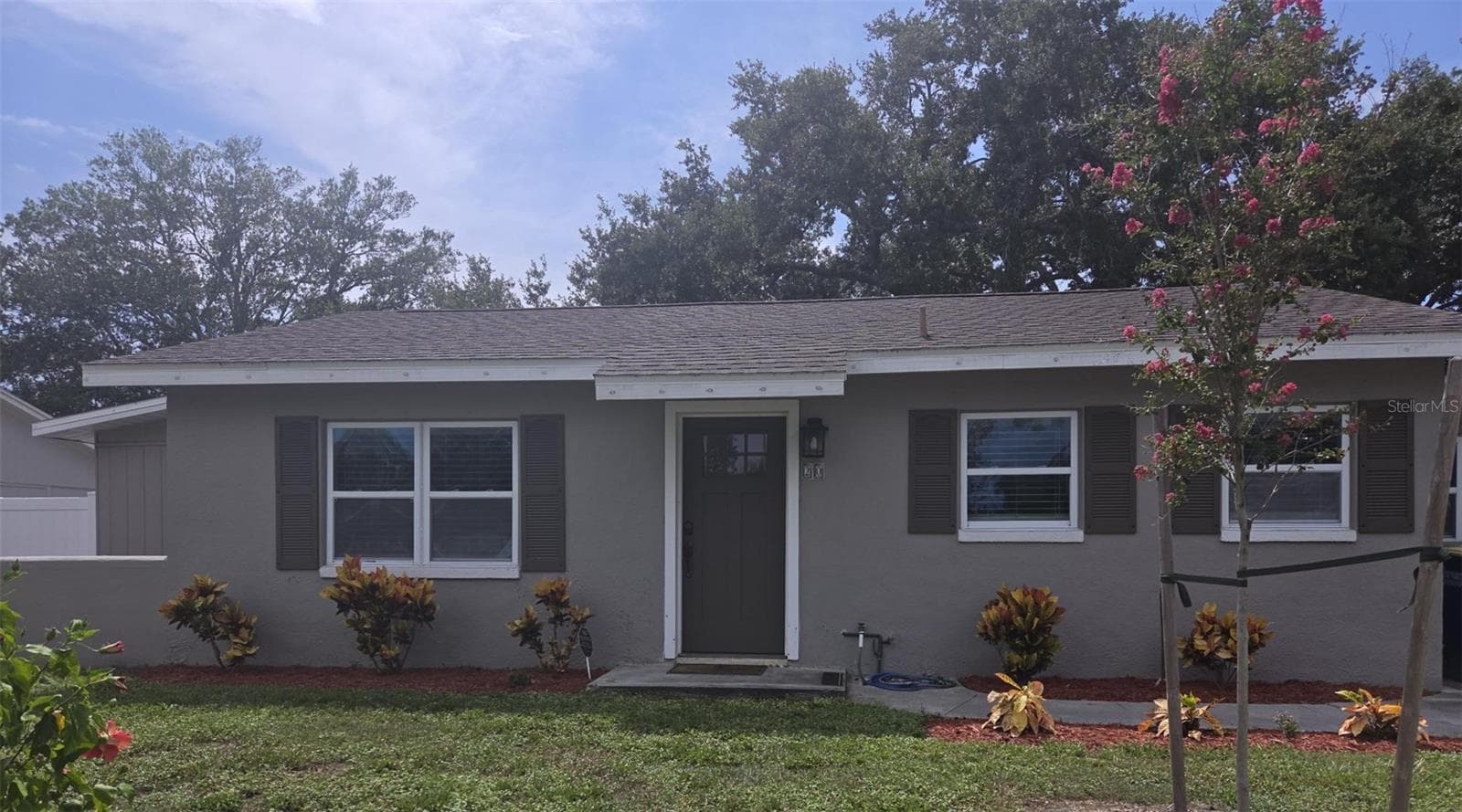 20 S Saturn Ave photo 4